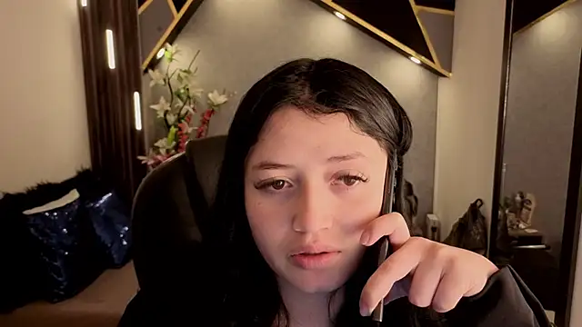 Snapshot of almma_shy chatting on 12-03-25, 01:42 almma shy online show from 12-03-25, 01:42