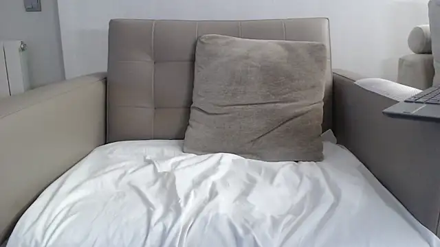 Snapshot of kim721 chatting on 10-09-25, 11:52 kim721 online show from 10-09-25, 11:52