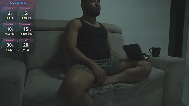 Snapshot of THIAGOXBIG chatting on 07-23-26, 02:53 THIAGOXBIG online show from 07-23-26, 02:53