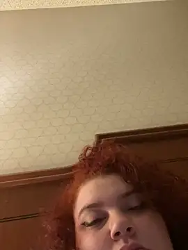 Snapshot of lolabun247 chatting on 01-28-25, 12:00 lolabun247 online show from 01-28-25, 12:00