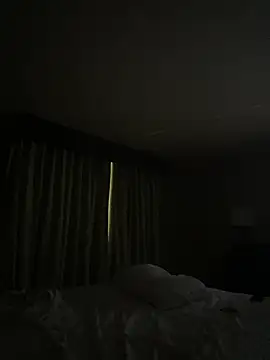 Snapshot of lolabun247 chatting on 03-12-25, 09:44 lolabun247 online show from 03-12-25, 09:44