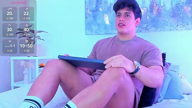 arminjones1 online show from 10-04-25, 03:37