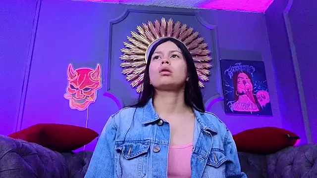 Julieta Russell online show from 12-30-24, 11:48