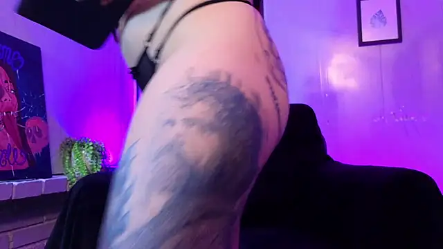 Julieta Russell online show from 01-13-25, 11:38