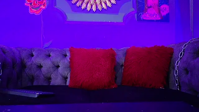 Julieta Russell online show from 03-10-25, 03:41