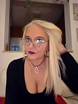 kikkastar online show from 10-27-25, 08:57