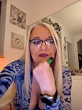 kikkastar online show from 02-25-26, 08:40