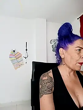 freyadevil333 online show from 09-24-25, 06:06