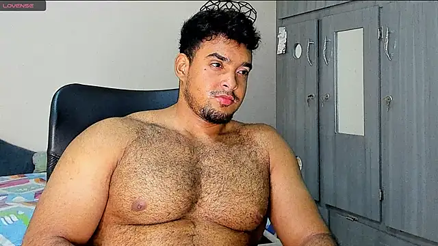 Snapshot of Big_furry_bear13 chatting on 01-17-25, 08:24 Big furry bear13 online show from 01-17-25, 08:24