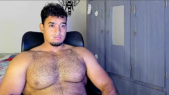 Snapshot of Big_furry_bear13 chatting on 01-18-25, 06:24 Big furry bear13 online show from 01-18-25, 06:24