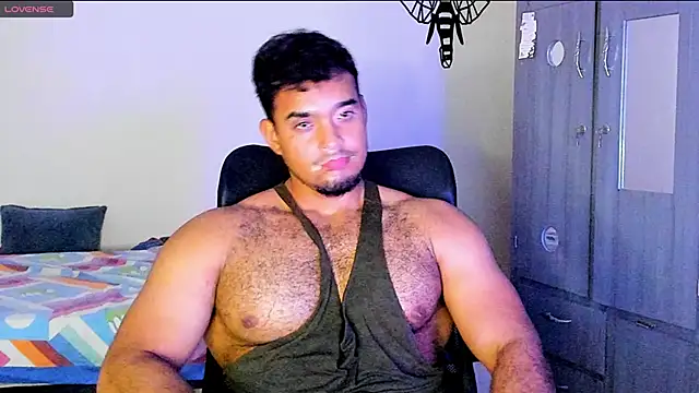 Snapshot of Big_furry_bear13 chatting on 01-24-25, 09:17 Big furry bear13 online show from 01-24-25, 09:17