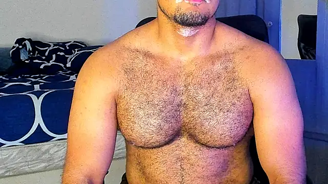 Snapshot of Big_furry_bear13 chatting on 03-19-25, 07:40 Big furry bear13 online show from 03-19-25, 07:40