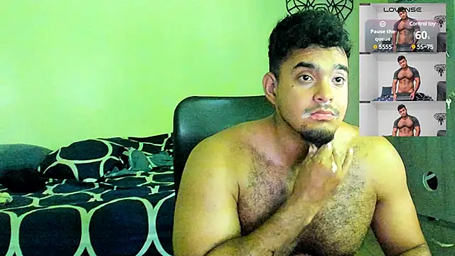 Snapshot of Big_furry_bear13 chatting on 03-22-25, 05:20 Big furry bear13 online show from 03-22-25, 05:20