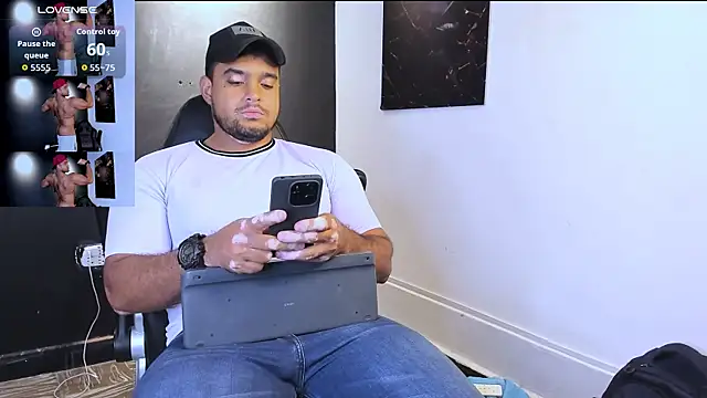 Big furry bear13 online show from 04-03-26, 06:22