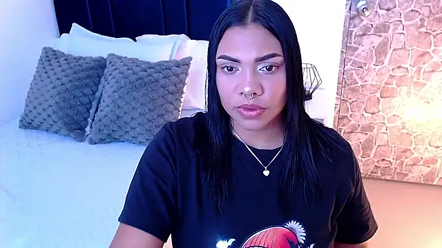 angela santana  online show from 10-07-25, 06:49