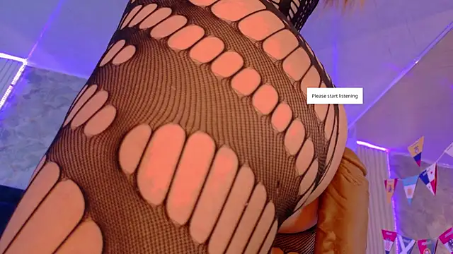 Snapshot of MollyCruz chatting on 07-07-26, 01:04 MollyCruz online show from 07-07-26, 01:04