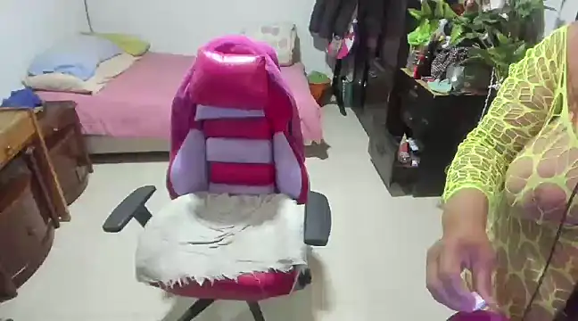 Mrs mommy  online show from 01-18-25, 11:44