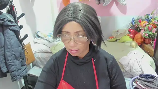Snapshot of Mrs_mommy_ chatting on 05-08-26, 07:30 Mrs mommy online show from 05-08-26, 07:30