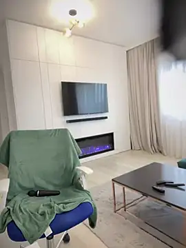 Snapshot of HotXMom chatting on 02-08-25, 07:37 HotXMom online show from 02-08-25, 07:37