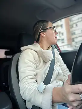 Snapshot of HotXMom chatting on 03-21-25, 04:39 HotXMom online show from 03-21-25, 04:39