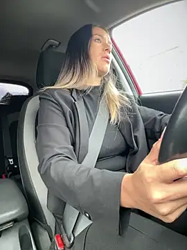 Snapshot of HotXMom chatting on 09-15-25, 06:02 HotXMom online show from 09-15-25, 06:02