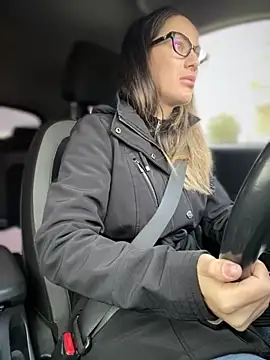 Snapshot of HotXMom chatting on 11-14-25, 06:45 HotXMom online show from 11-14-25, 06:45