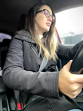 Snapshot of HotXMom chatting on 11-18-25, 06:51 HotXMom online show from 11-18-25, 06:51