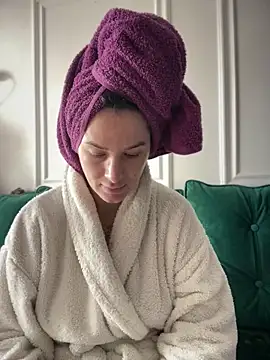 HotXMom online show from 03-01-26, 01:35