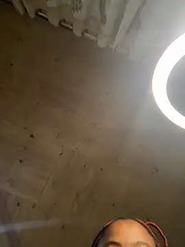 Linahlove online show from 12-05-24, 05:17