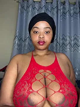 Snapshot of Linahlove chatting on 02-06-26, 12:59 Linahlove online show from 02-06-26, 12:59