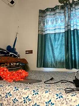 Snapshot of Ishikarana chatting on 12-21-25, 04:30 Ishikarana online show from 12-21-25, 04:30