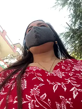 Snapshot of Ishikarana chatting on 02-25-26, 05:28 Ishikarana online show from 02-25-26, 05:28