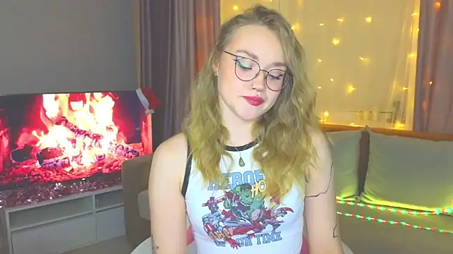 Aurora Golden1 online show from 01-06-25, 07:35