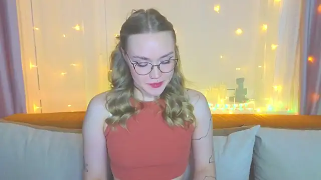 Aurora Golden1 online show from 02-02-25, 07:25