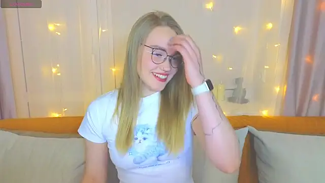 Aurora Golden1 online show from 02-24-25, 03:20