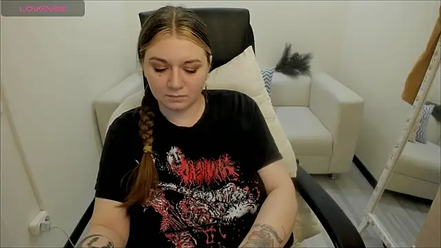 AlisaBacker online show from 12-27-24, 10:37