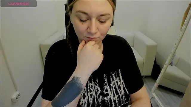 AlisaBacker online show from 01-09-25, 03:47