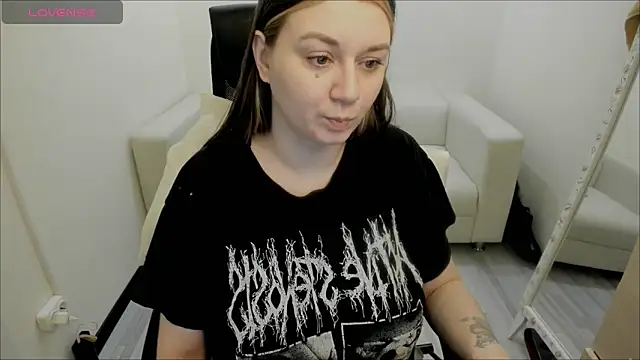 AlisaBacker online show from 01-15-25, 11:30