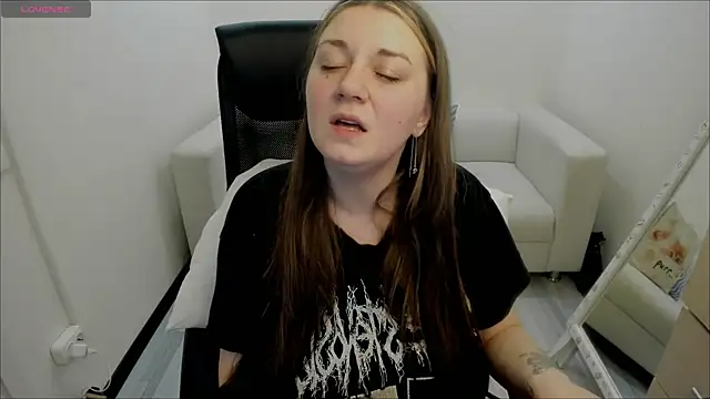 AlisaBacker online show from 01-29-25, 06:12