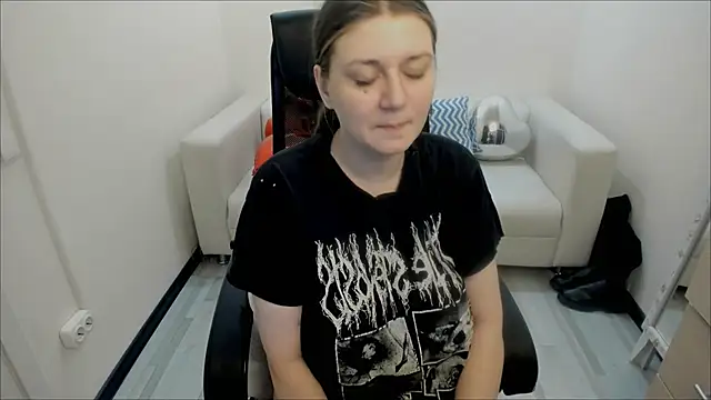 AlisaBacker online show from 02-21-25, 01:22