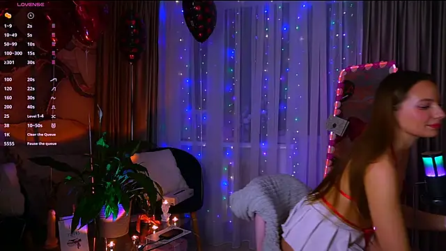 Snapshot of soffy__kisss chatting on 02-13-26, 04:25 soffy kisss online show from 02-13-26, 04:25