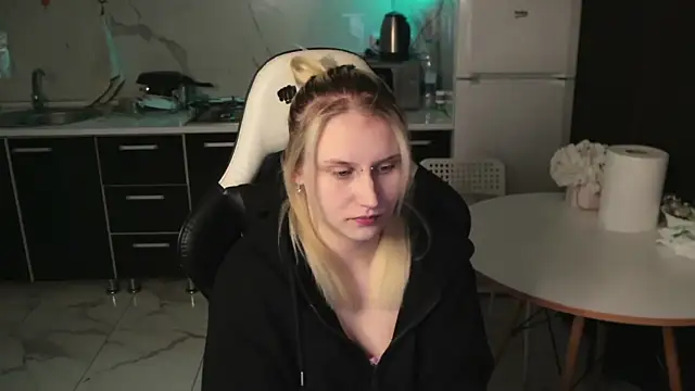 MertyXX online show from 04-12-26, 09:09