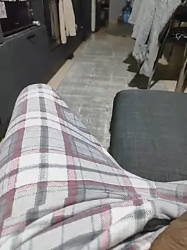 Snapshot of ertance40 chatting on 12-21-25, 05:03 ertance40 online show from 12-21-25, 05:03