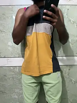 Snapshot of Bluelover0812 chatting on 02-21-25, 08:38 Bluelover0812 online show from 02-21-25, 08:38