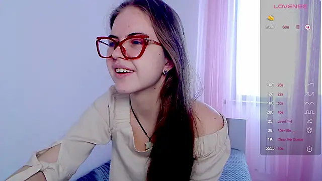 Snapshot of Sarah_HS chatting on 02-03-26, 06:22 Sarah HS online show from 02-03-26, 06:22