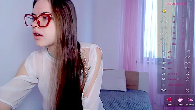 Snapshot of Sarah_HS chatting on 02-05-26, 03:33 Sarah HS online show from 02-05-26, 03:33