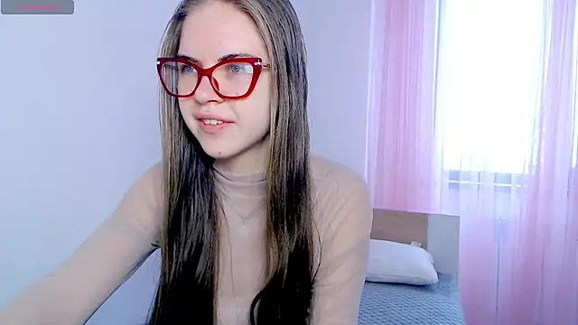 Snapshot of Sarah_HS chatting on 02-28-26, 04:35 Sarah HS online show from 02-28-26, 04:35