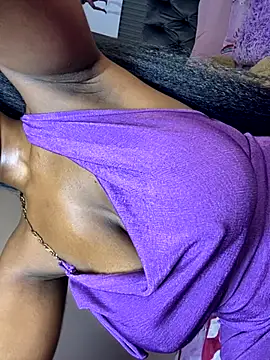 Snapshot of Candy-Heart chatting on 11-10-25, 09:14 Candy-Heart online show from 11-10-25, 09:14