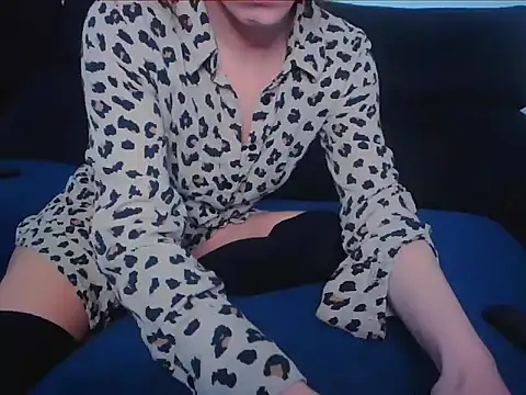 Snapshot of Daneris chatting on 01-14-25, 10:27 Daneris online show from 01-14-25, 10:27