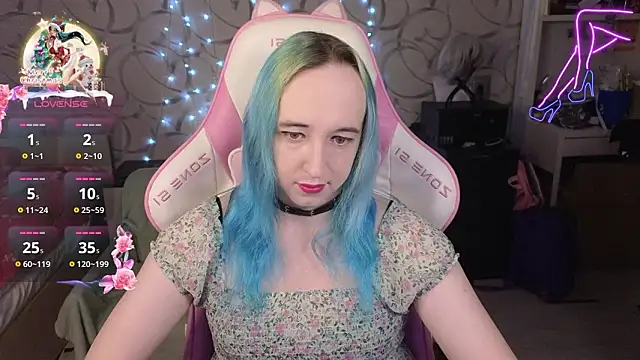 Snapshot of TheTrixy chatting on 03-08-26, 02:54 TheTrixy online show from 03-08-26, 02:54